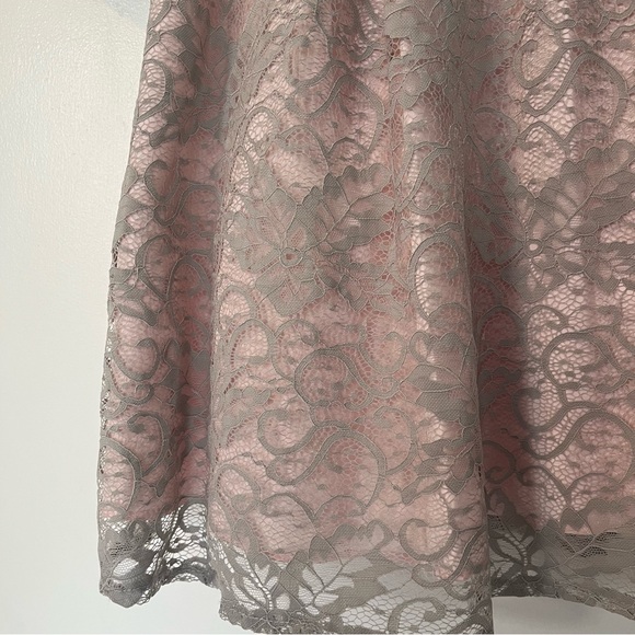 Laura Ashley Light Pink and Gray Lace Dress Girl’s size 5 short sleeve party - Picture 2 of 9